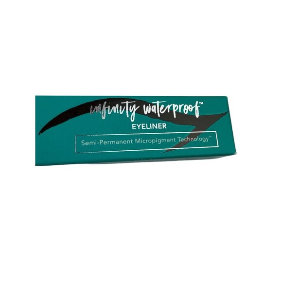 Thrive Causemetics Infinity Waterproof Eyeliner Lauren Black Matte - Picture 2 of 5